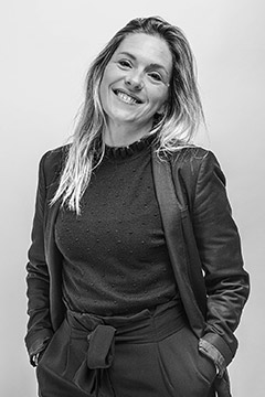 Julie Mézy, Commissaire de justice à Toulouse